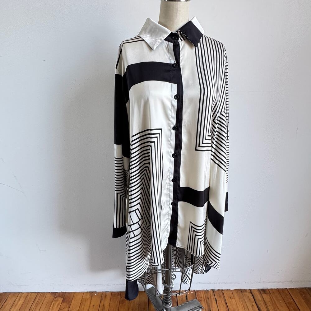 N by NANCY Monochrome Silky Hi-Low Hem Shirt